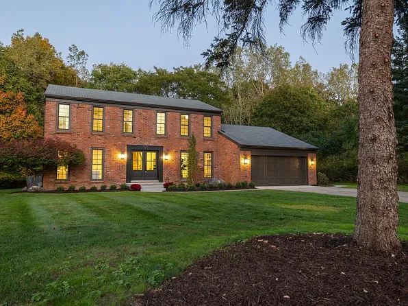1310 Hathaway Rising, Rochester Hills, MI 48306