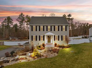 24 Stony Point Dr, Middleboro, MA 02346