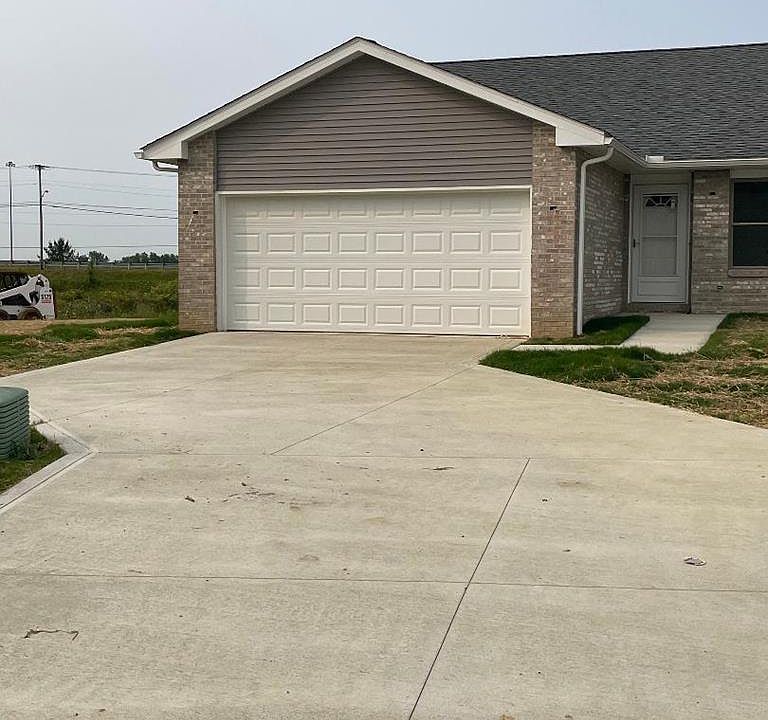 1st image of 2583 Deerfield Ln