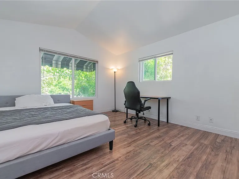 80 Stanford Ct #40 — Photo 27