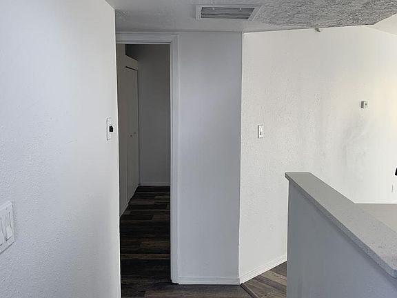 3rd image of 3409 Tulane Dr NE APT 9