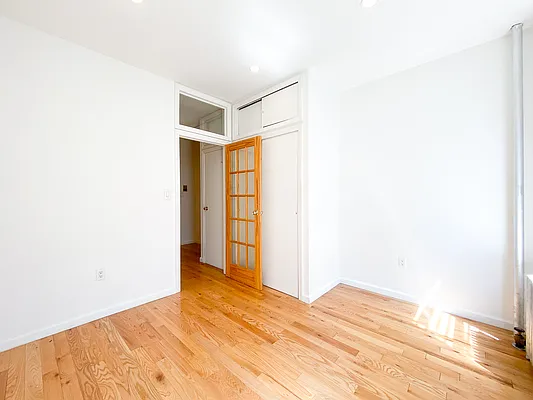 Rented by Compass | media 2