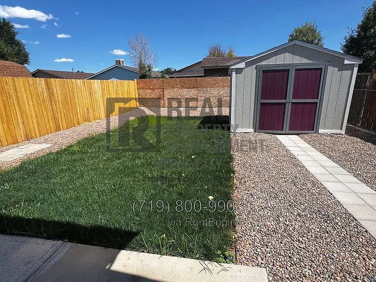 2914 Acero Ave — Photo 10