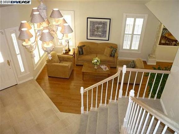 3rd image of 132 Blackstone Dr