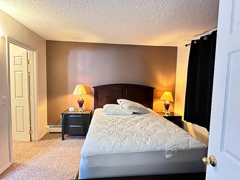 5306 E 24th Ave #3 — Photo 1