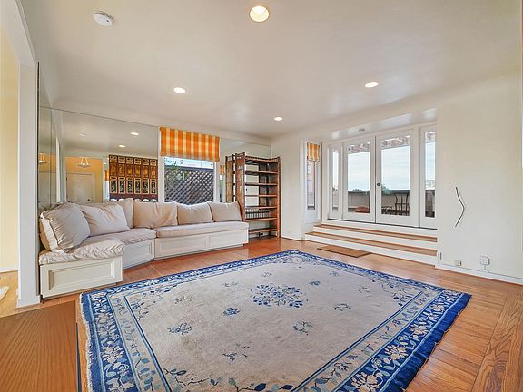 3rd image of 1901 California St APT 11