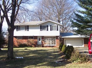 12290 Blazey Rd, Strongsville, OH 44136