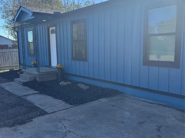 1129 E Vine St, Cushing, OK 74023