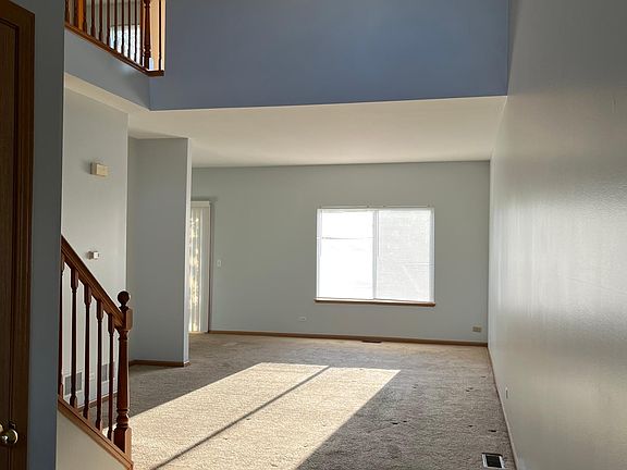 3rd image of 316 Abington Woods Dr
