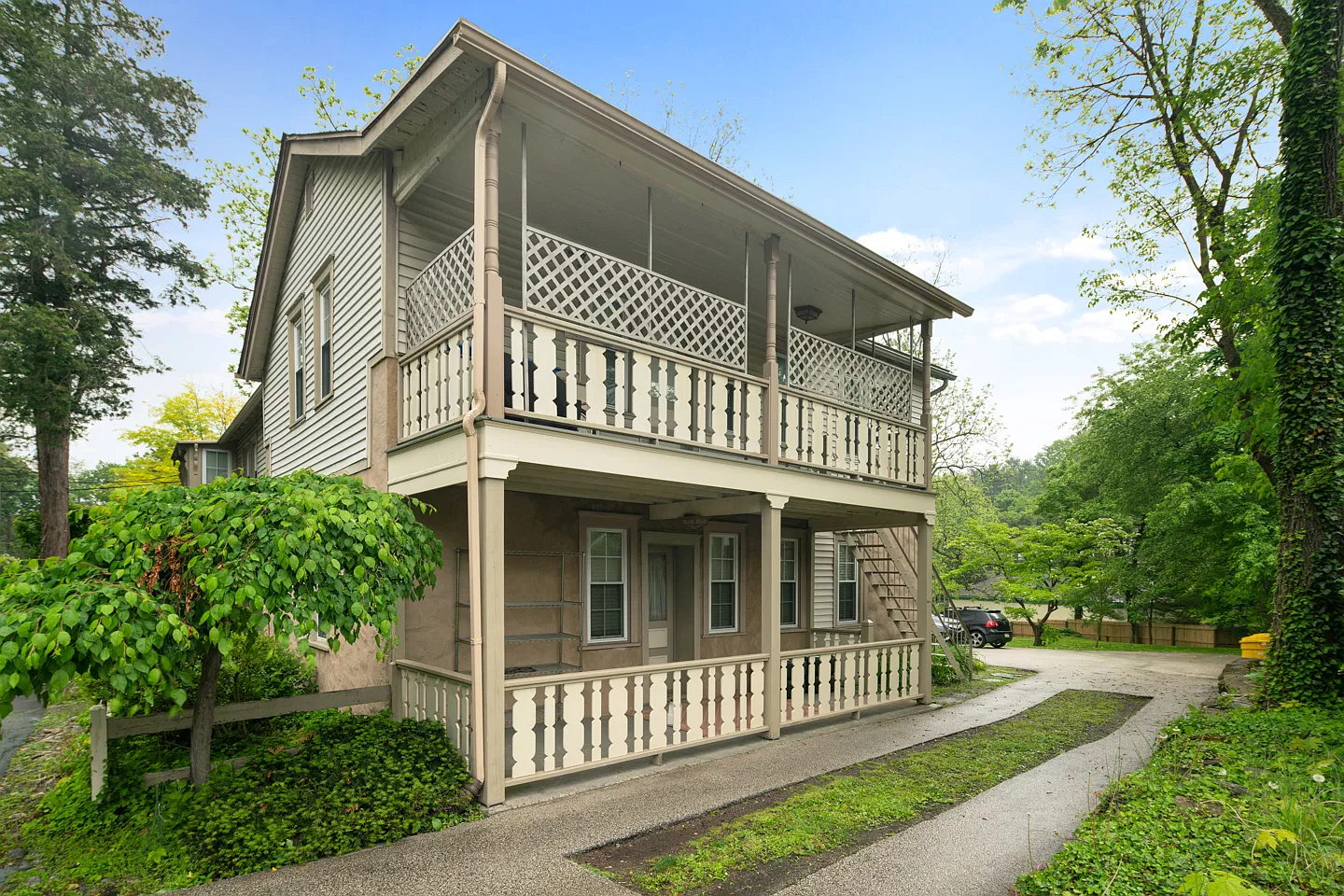 2 bed, 1100 sqft, $2,300 — Photo 1