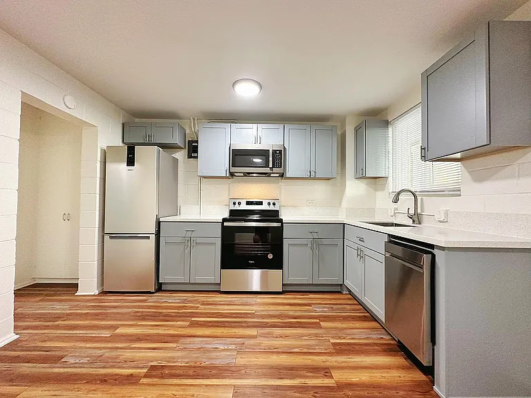 1246 Kinau St #2 — Photo 2