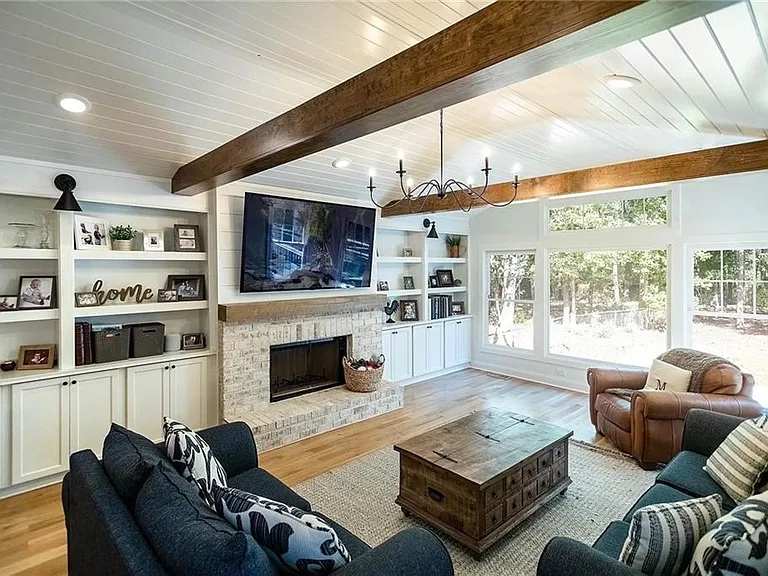 283 Northgate Trce — Photo 3