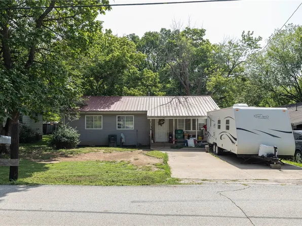 1034 S Washington Ave, Fayetteville, AR 72701