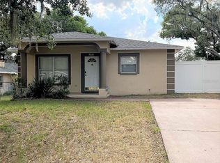 9620 N Connechusett Rd, Tampa, FL 33617