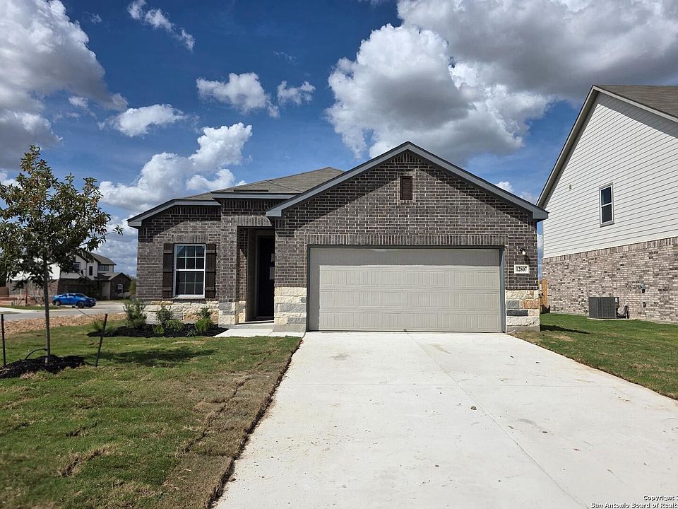 1st image of 12807 Hill Plains Dr.