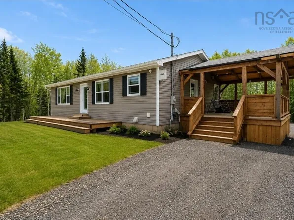 157 Pleasant Dr, Pictou, NS B0K 1H0