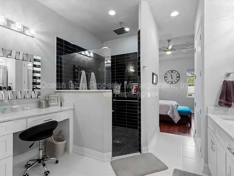3923 W Bay Vista Ave — Photo 11