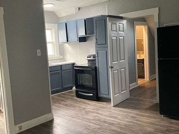 2nd image of 321 E Gilbert St #323