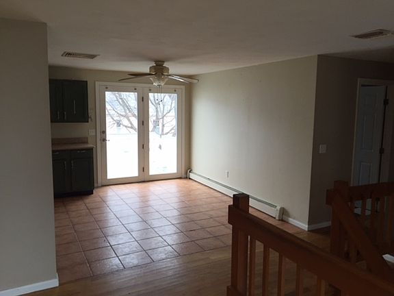 3rd image of 102 Coyle Ave