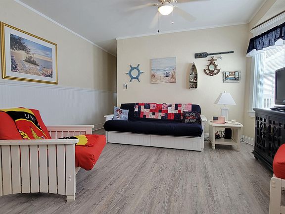 4th image of 5605 Seaview Ave #K