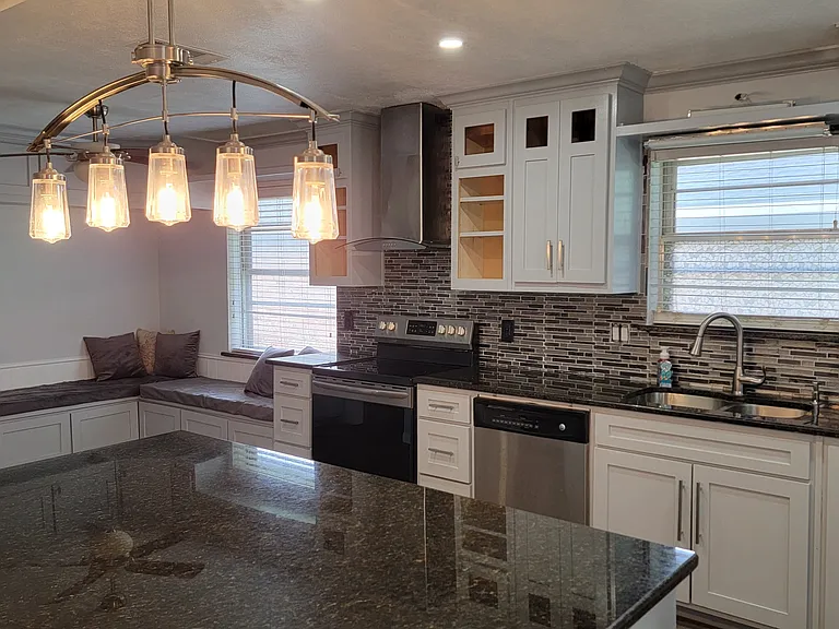 508 Birch Ln — Photo 3