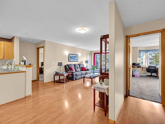 4th image of 728 W Country Hills Rd NW #106