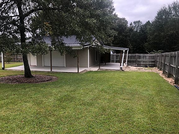 Straight on view of the shed