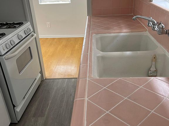 3rd image of 4331 Eagle Rock Blvd #9