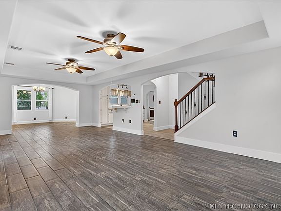 5th image of 1715 S Osage Ave