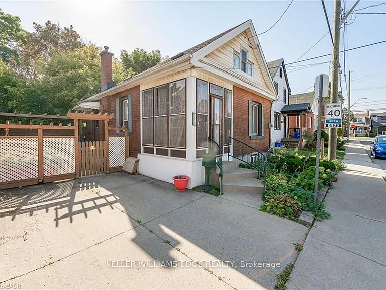 252 Beechwood Ave — Photo 2