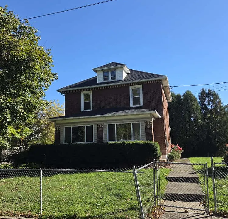 40.5 Julian St