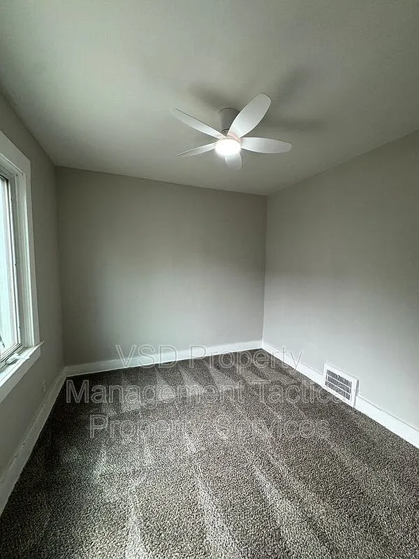 3408 E 140th St — Photo 3