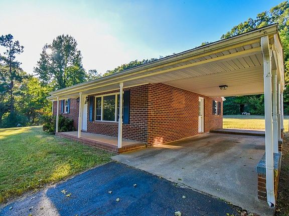 3rd image of 242 Watkins Dr