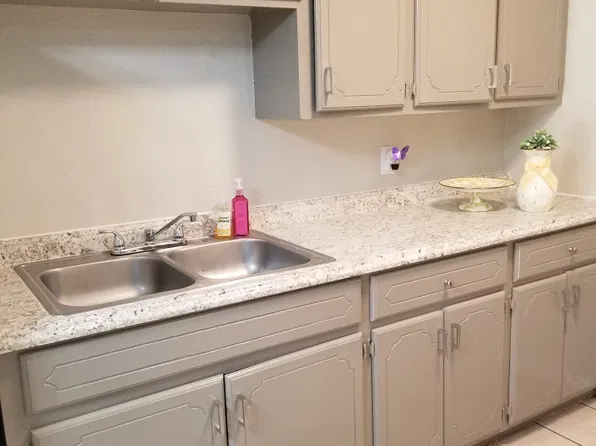 918 W Caffery Ave APT 2, Pharr, TX 78577