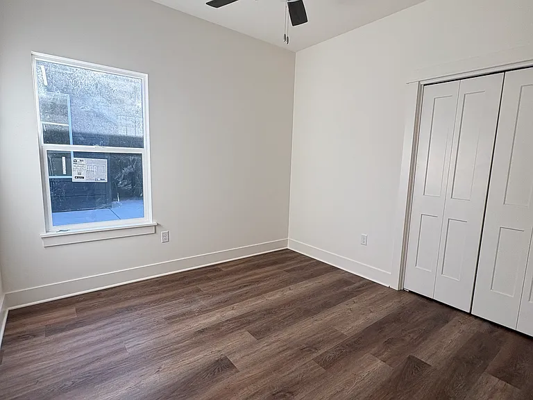 4829 N Vassar Ave — Photo 5