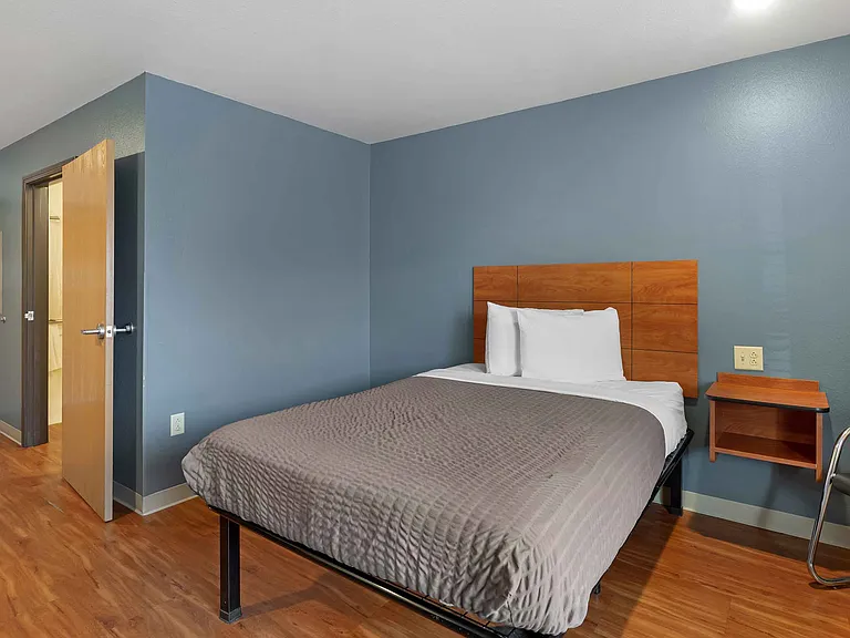 Studio Suite - 1 Full Bed