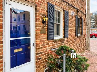 11 Snows Ct NW, Washington, DC 20037