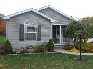 623 Park St, Nappanee, IN 46550
