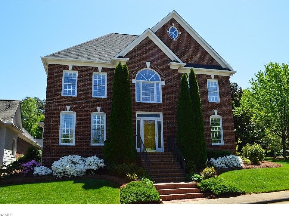 1st image of 300 Cross Vine Ln