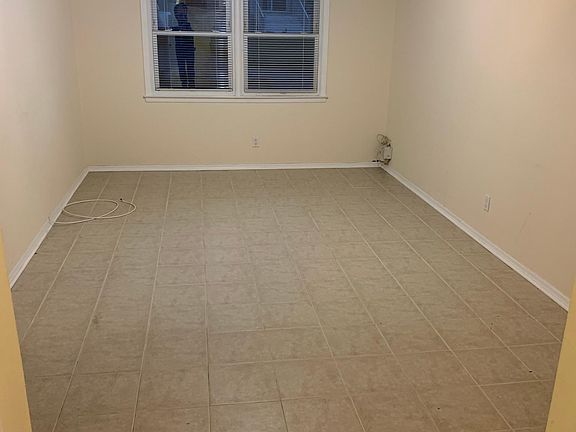2nd image of 53 Satterlee St Floor 1