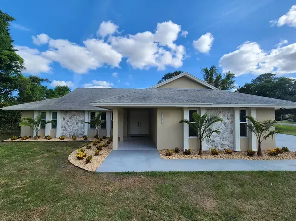 2981 SE Dalhart Road, Port St Lucie, FL 34952