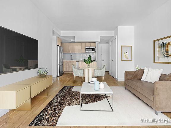 3rd image of 171 W 131st St APT 316
