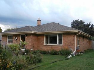 2775 S 72nd St, West Allis, WI 53219