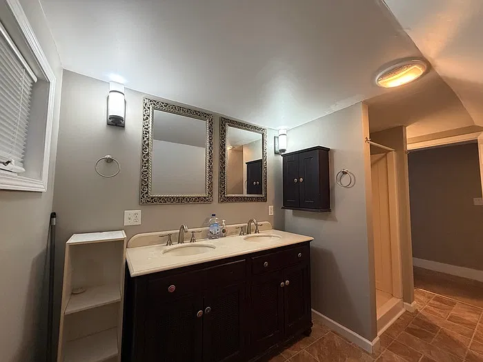 4 bed, 2.0 bath, 1112 sqft, $1,600 — Photo 3