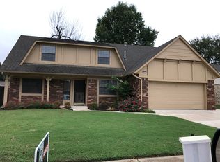 7412 S Fern Ave W, Broken Arrow, OK 74011