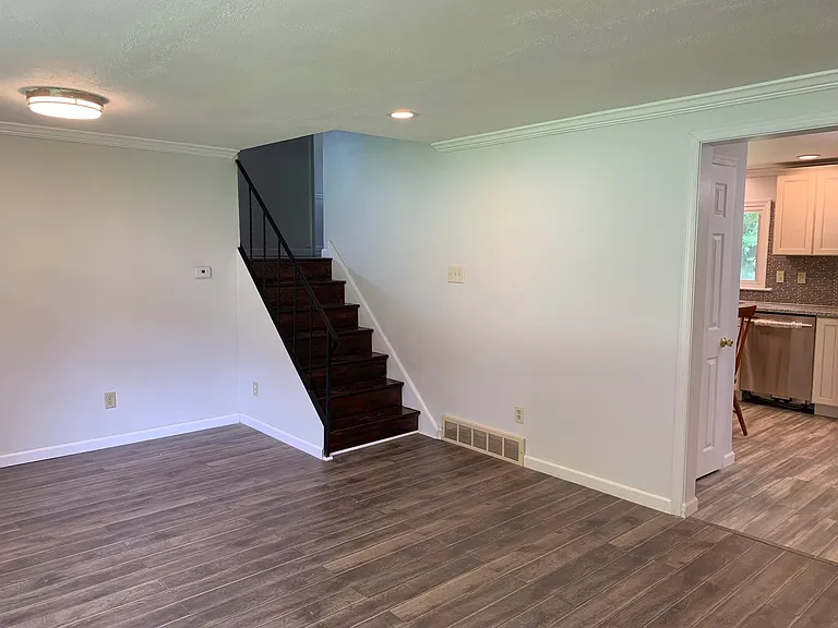 18 Sunset Dr — Photo 4