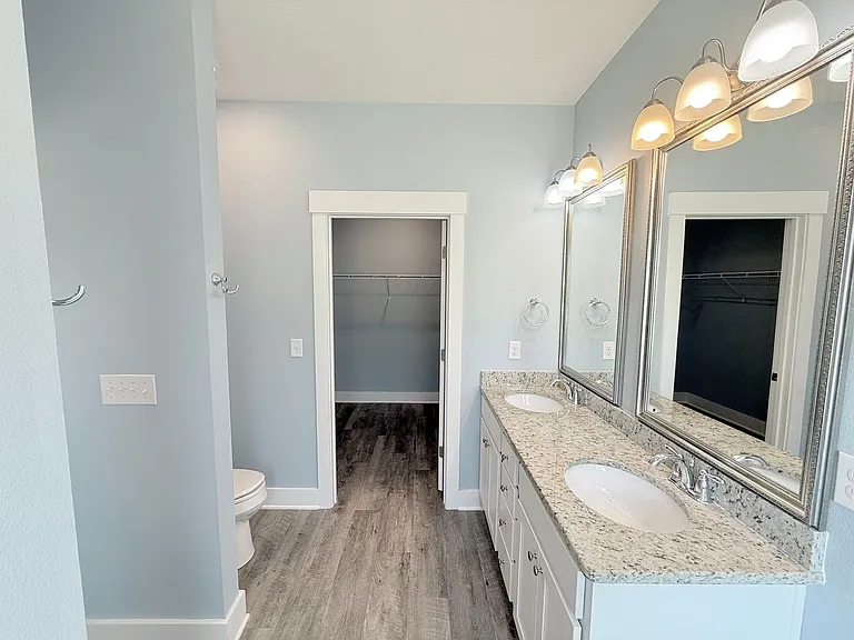 5849 Danbury Blvd — Photo 5