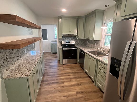 2nd image of 2803 Garland Ave