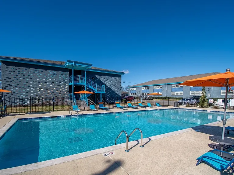 The Canvas Apartments - Swimming Pool