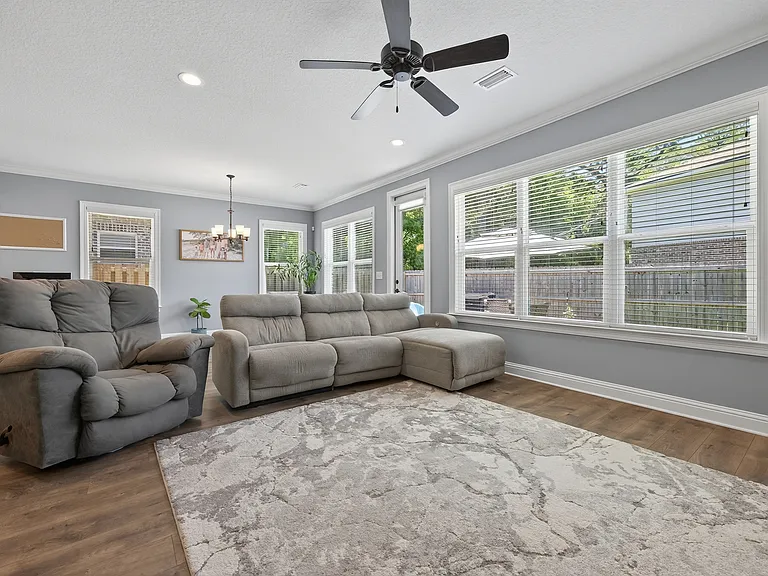 90 Laurel Oaks Dr — Photo 4